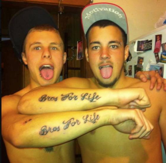 AHHH no wayyy you are 13 of your Iowa suburb friends teamed up and landed a bottle of this? SICK YOU ARE BROS FOR LYFEEE